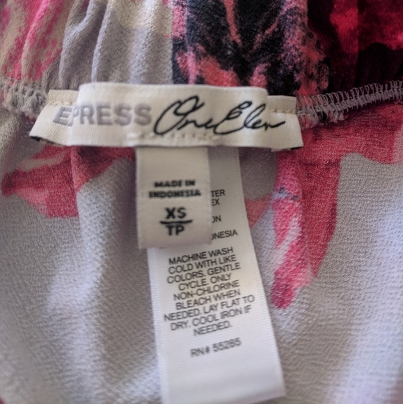 Express floral shorts - Picture 2 of 3